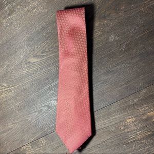 BCBG / Altitude pure silk tie pink and reddish
